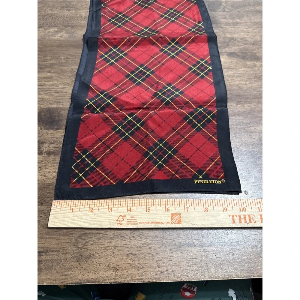 Pendleton black red